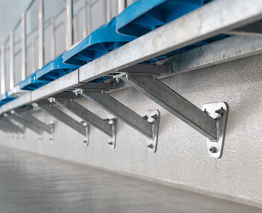 крепление зрительских сидений